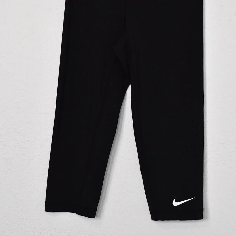Nike Pro Dri Fit Crop Leggings Sz S Low Rise Sporty Workout Gym Athleisure Black